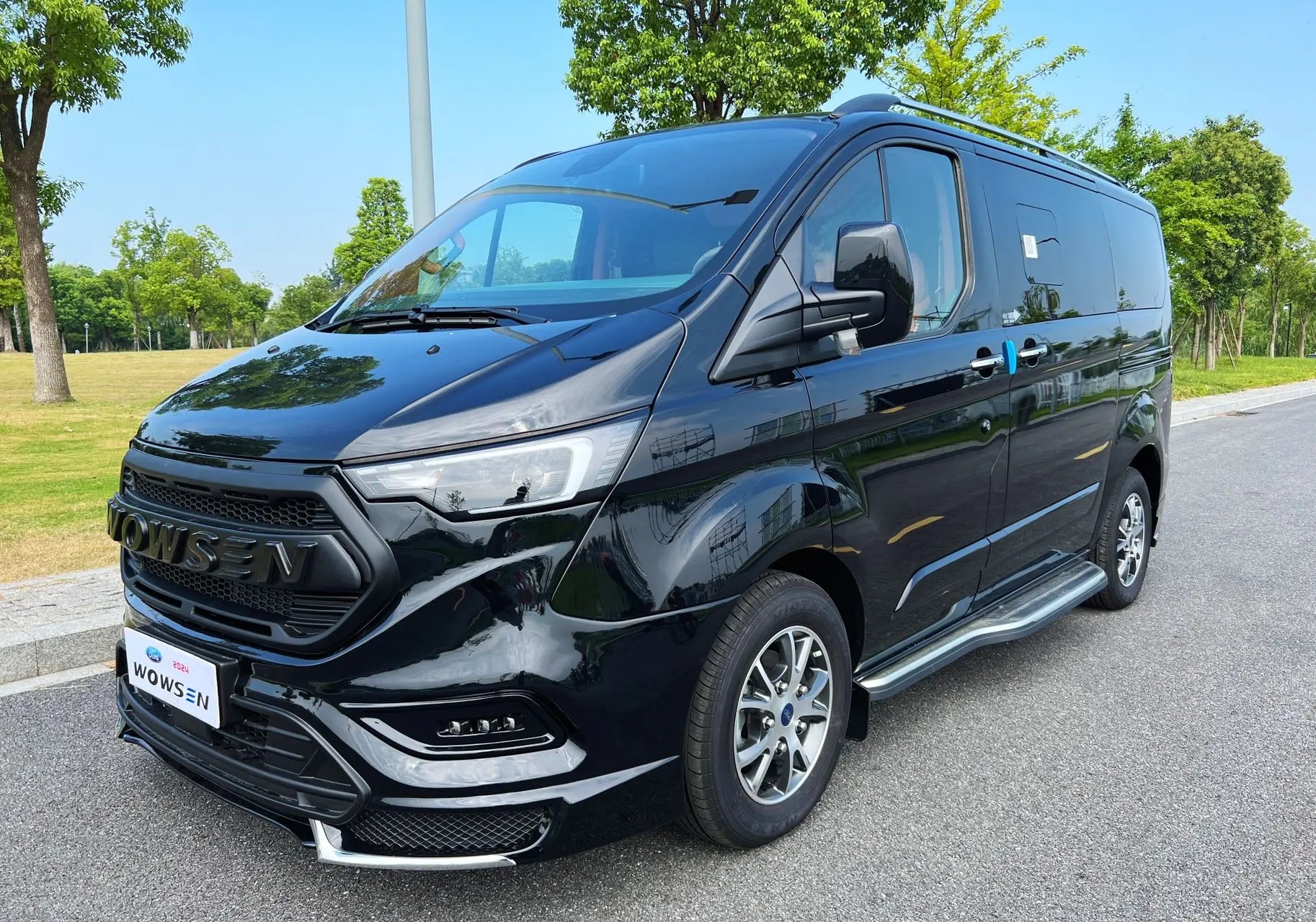 年轻人的第一台商务车怎么选?来看看这台福特黑武士吧!