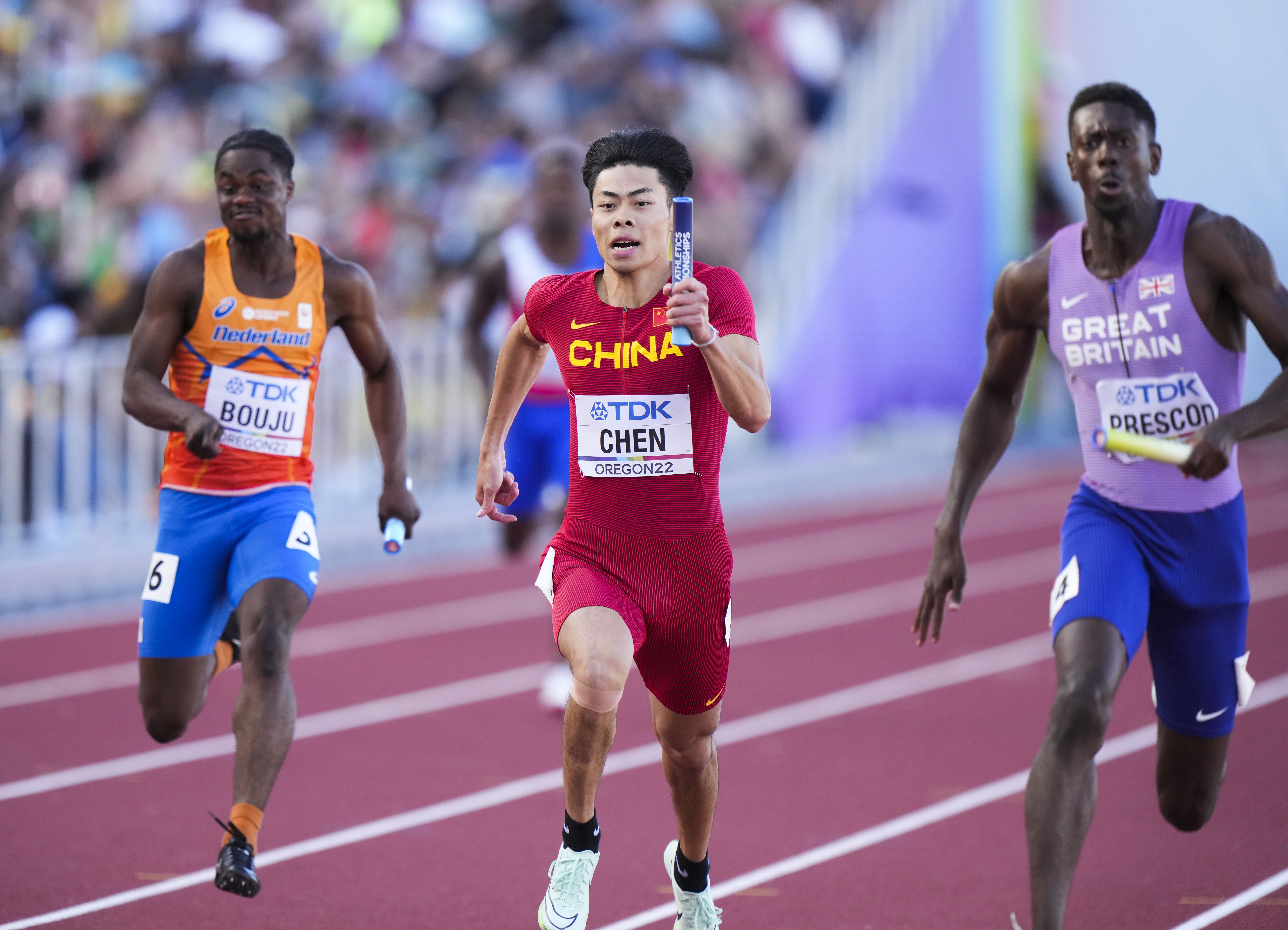 目标"破10"!短跑小将陈冠锋冲击巴黎奥运会