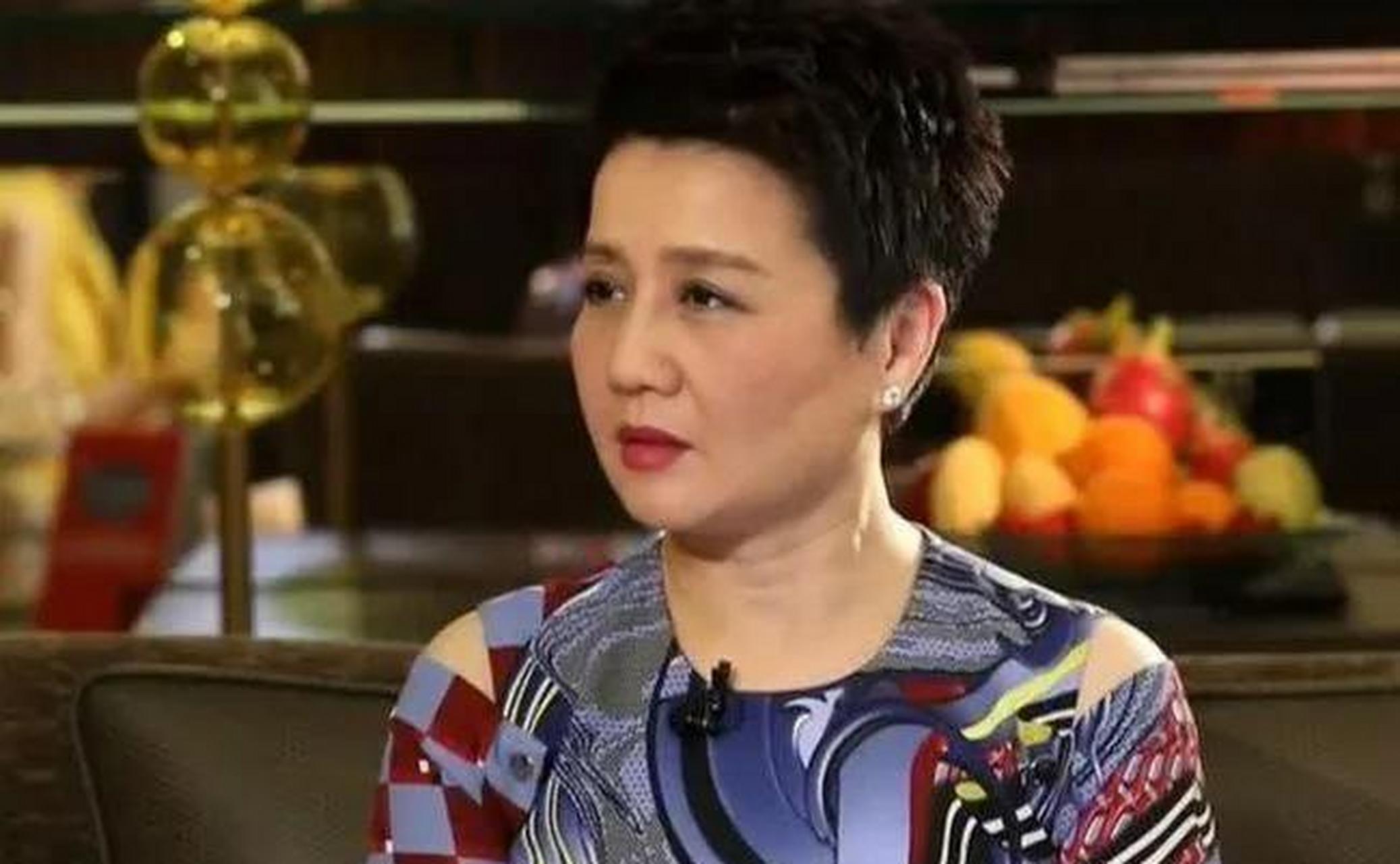 梁安琪:"何先生决定让我搬进豪宅,我懵了,他65我才26岁!