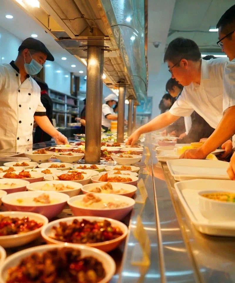 银行的食堂竟然是这样的!最后一家绝了!