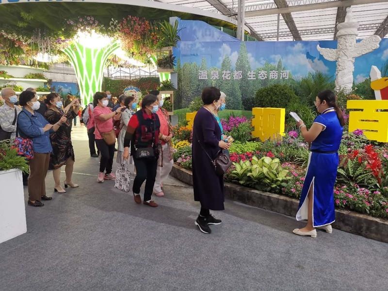 省林科院组织离退休职工到商河花博会参观学习