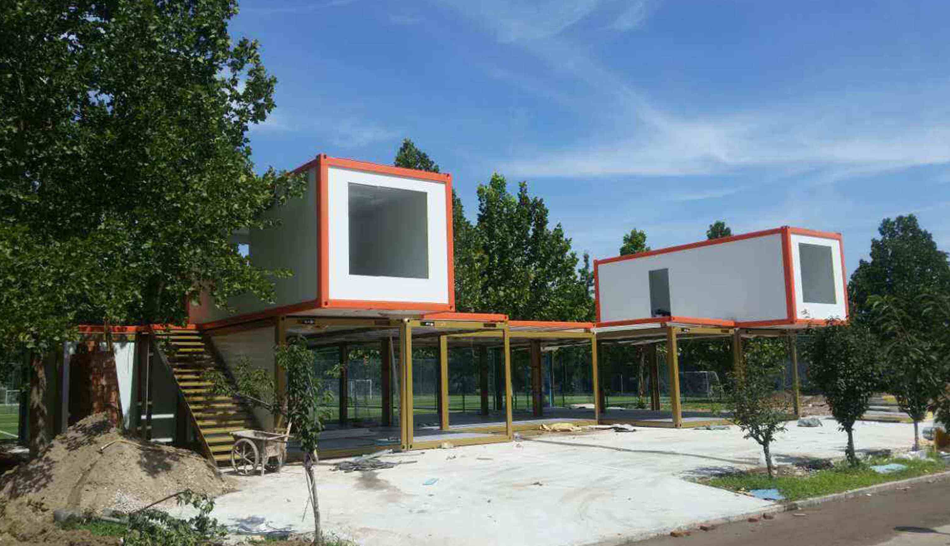 集装箱活动房工地改造不在为存放货物烦恼