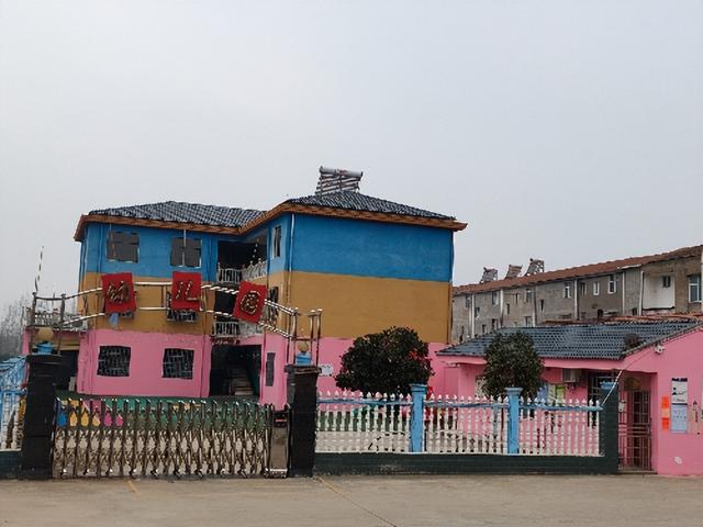 山村幼儿园跳竹竿舞,脚沾泥土,手撷芬芳的乡村教育为何值得守望