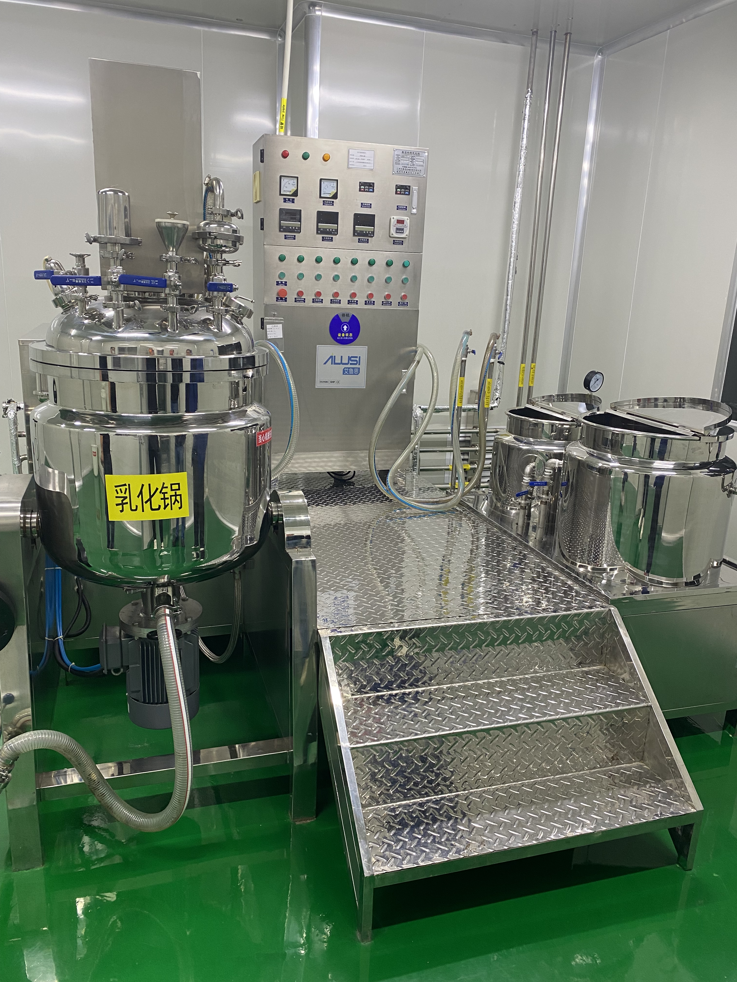 真空乳化机——实验室的真空乳化机作用