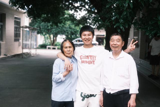 张子龙:麻辣王子的"辣条"之路