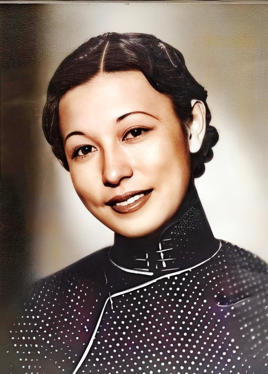 郭婉莹出身上海世家,19岁考入燕京大学,与风流俏皮的吴毓骧坠入爱河.