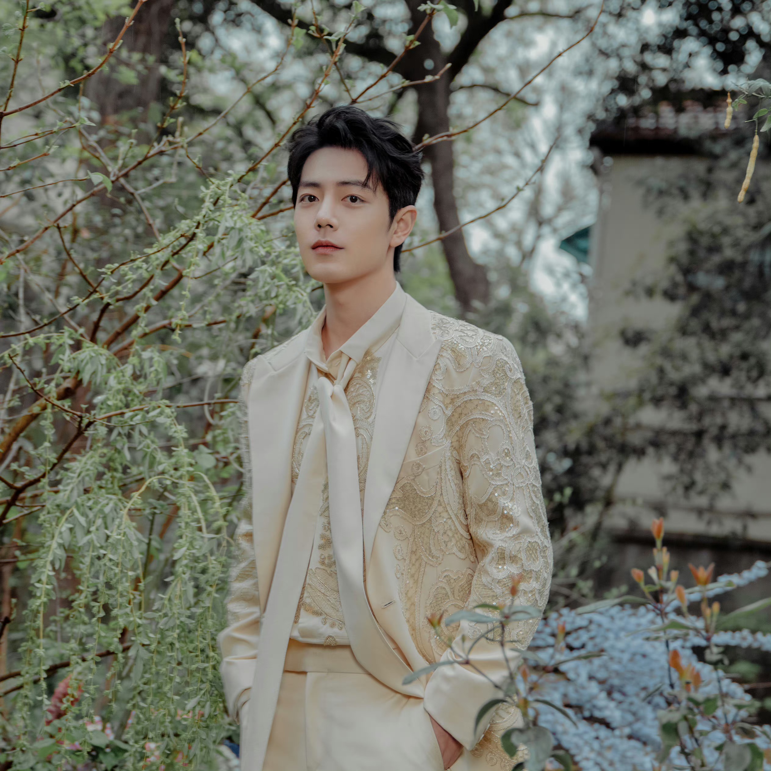 肖战咖位稳步登峰,"湾区升明月"彰显无余