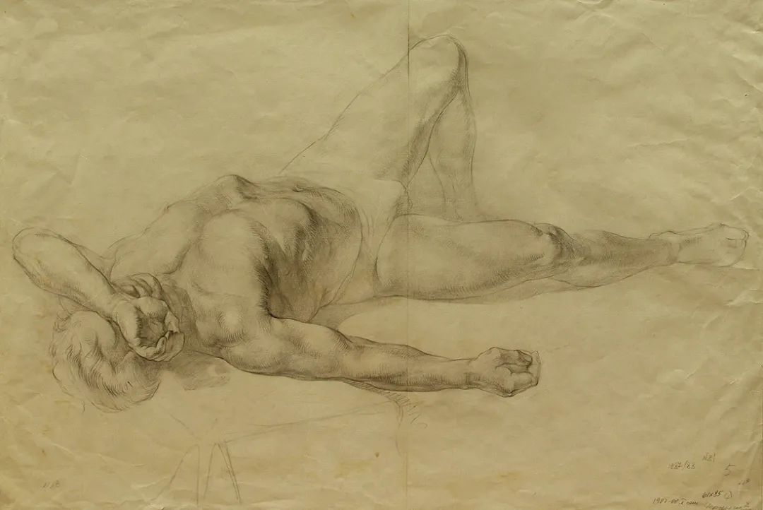 列宾美术学院最强人体速写(素描)合集,不看吃亏的是你!