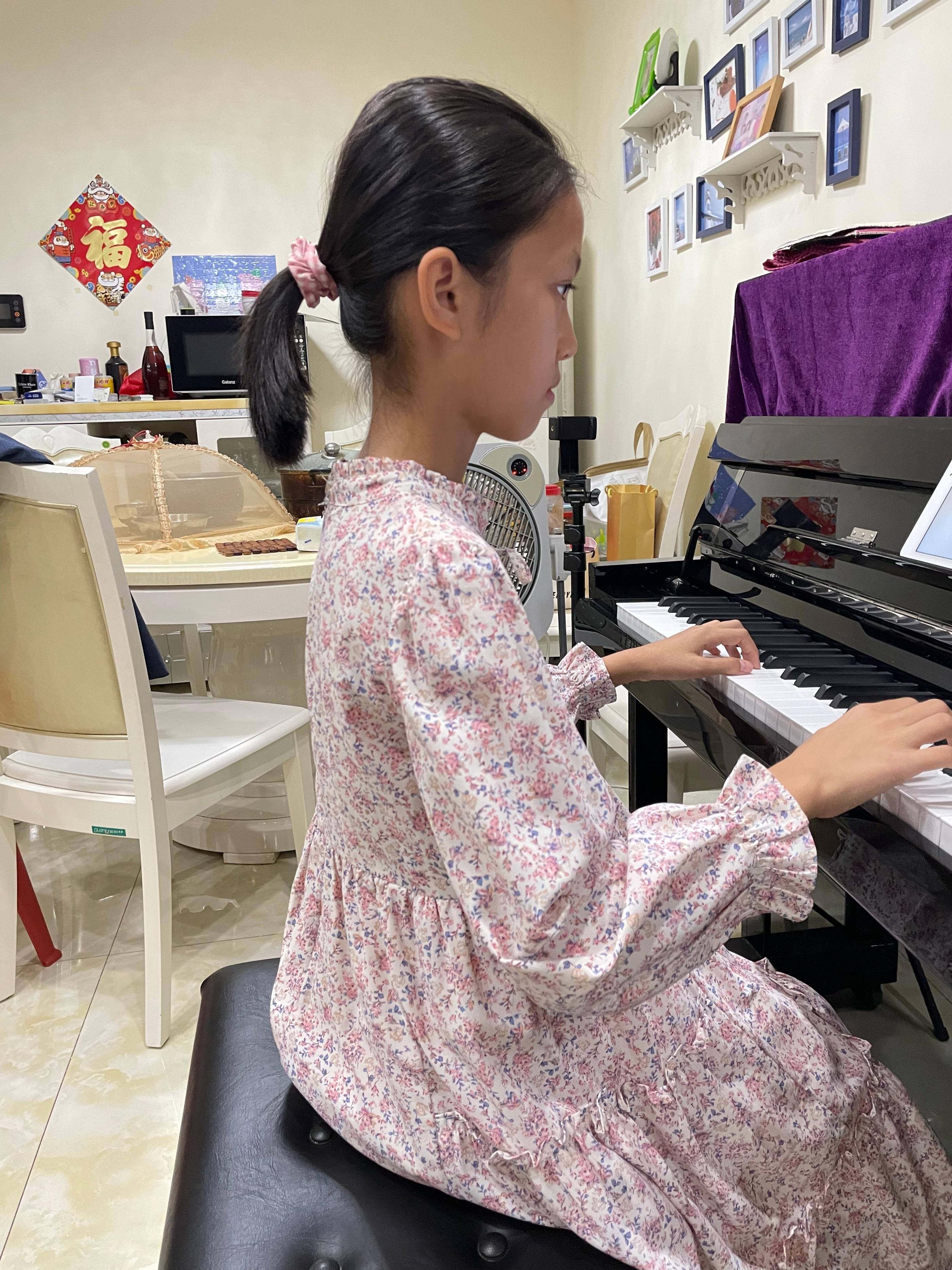 第十九届桃李杯·搜星中国阳江赛区人气冠军&形象大使——邹卓雅