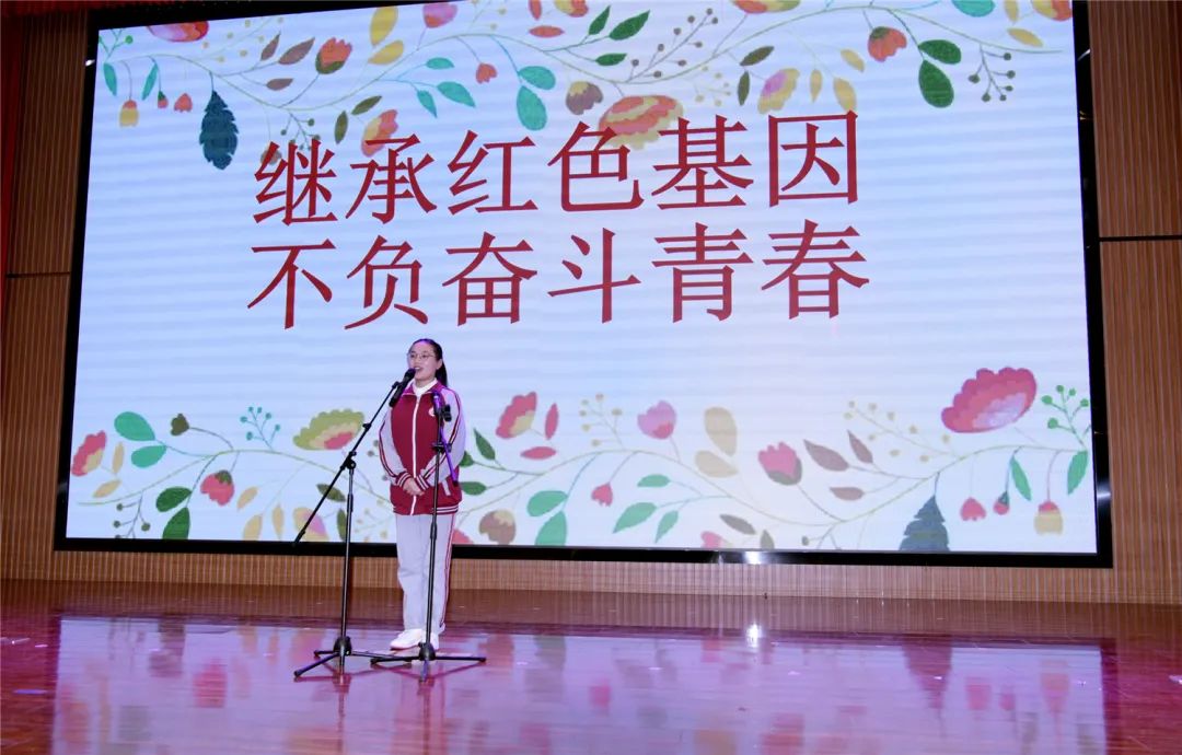邳州市第二中学举办"奋斗的青春最美丽"演讲比赛