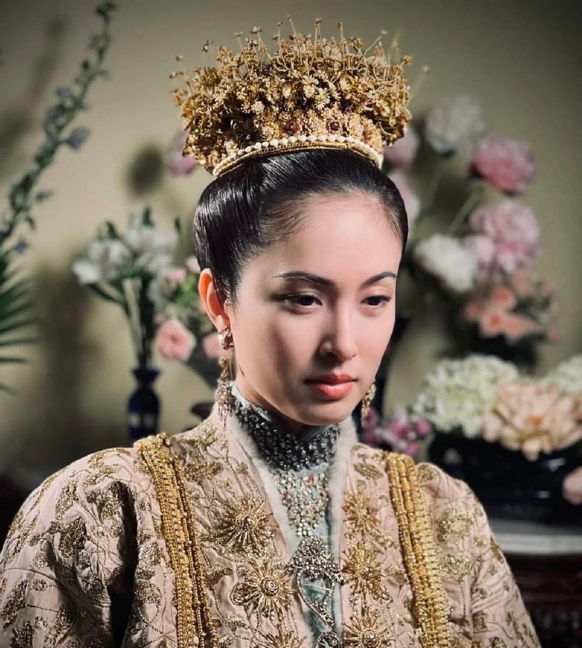 峇峇娘惹的婚礼 土生华人婚姻她是世界上最美丽的变性泰国明星,她以