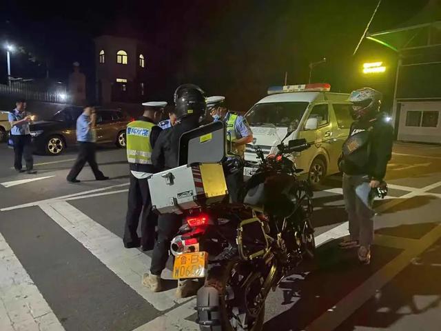 青岛公安"雷霆12号"严打行动:一个月抓获6700多名嫌疑人