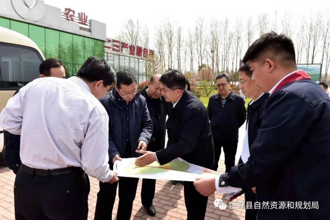 国家自然资源督察济南局副专员孔维东莅临我县调研