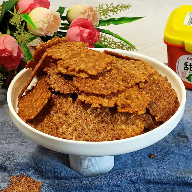 非油炸米饭锅巴,剩饭变零食,环保又健康,一口下去嘎嘣脆!