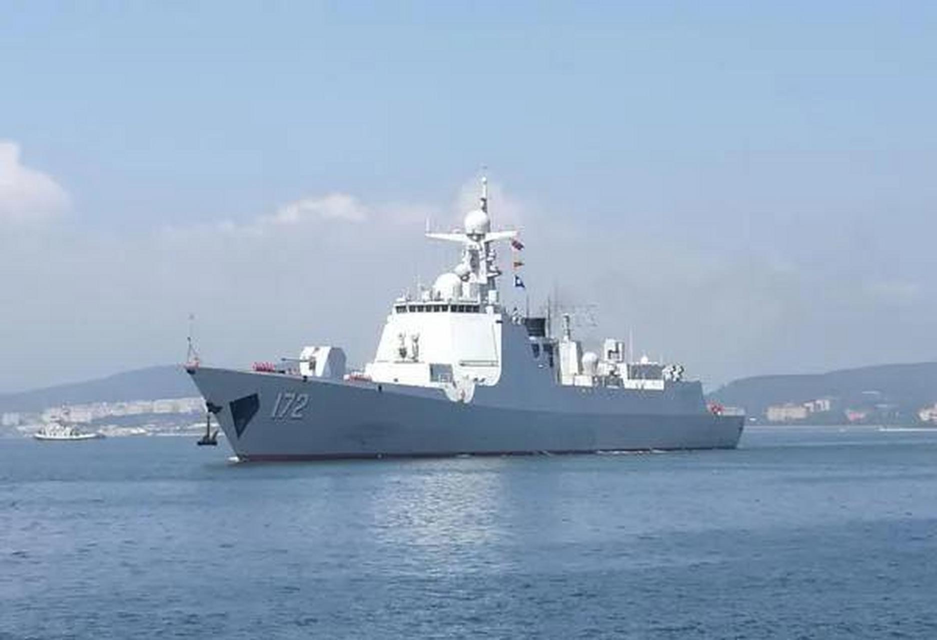 朝鲜海军只有2-3艘驱逐舰,不符合现代海军作战的要求.