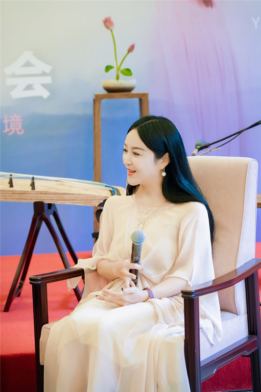 专访古筝演奏家袁莎:展现最地道的中国音乐,让年轻人爱上古筝