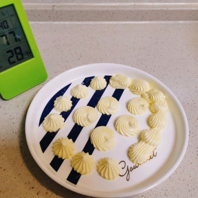 奶酪奶油霜中午刚做完,晚上又想吃了