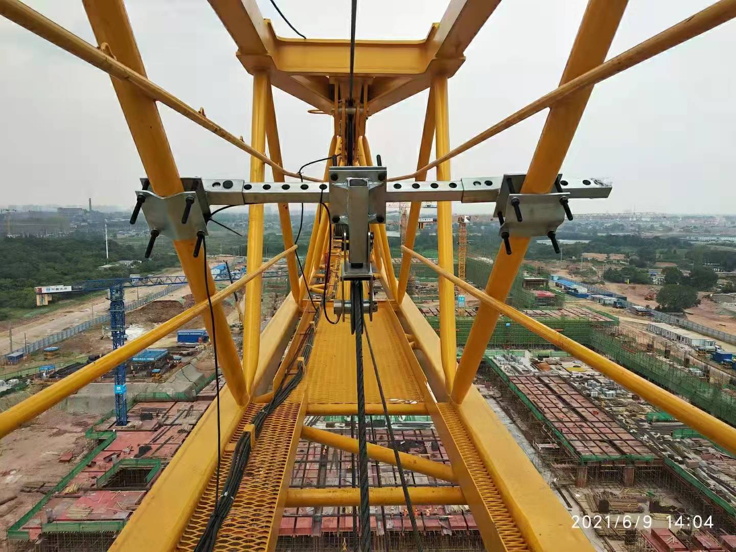 智慧工地安装案例展示 | 塔吊幅值传感器安装
