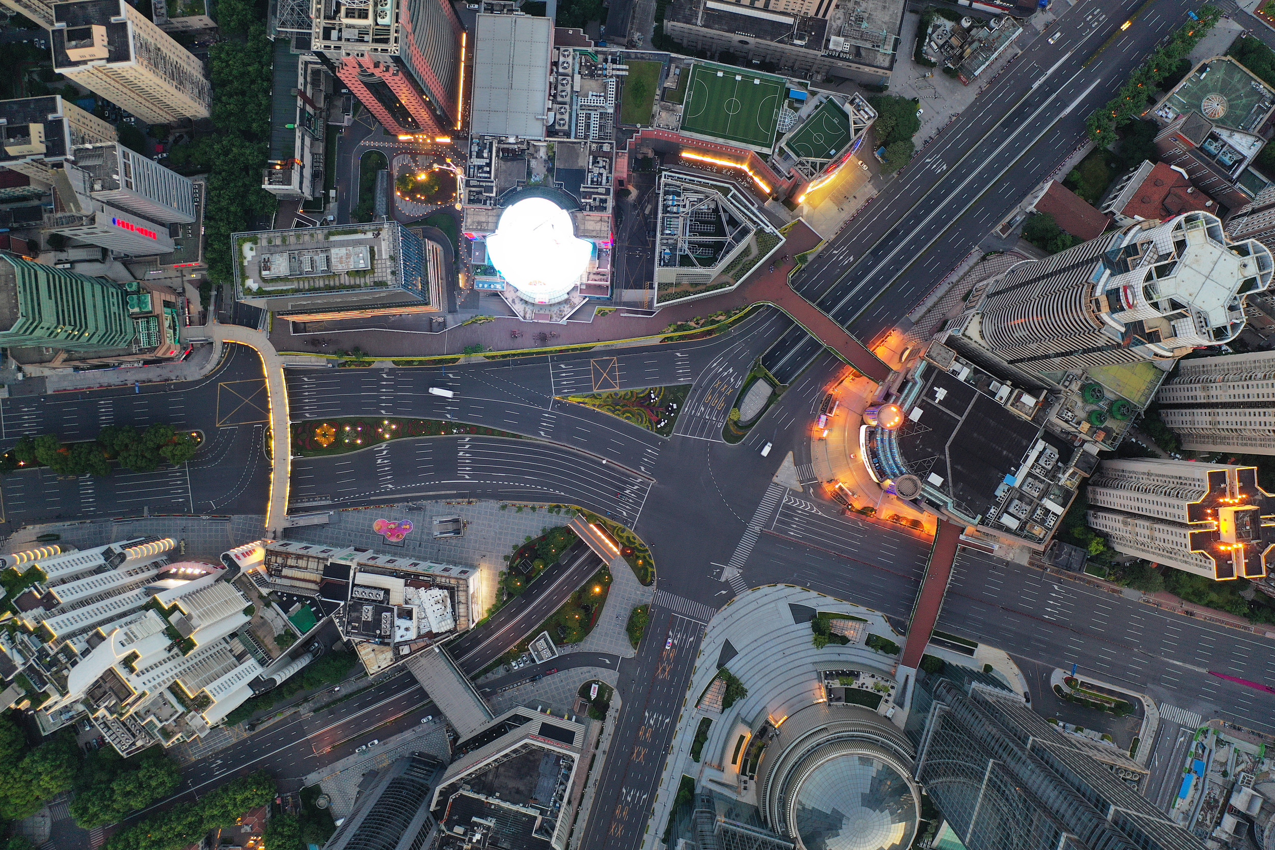 上海徐汇面向全球征集大徐家汇核心区规划方案优化地面地下过街系统等