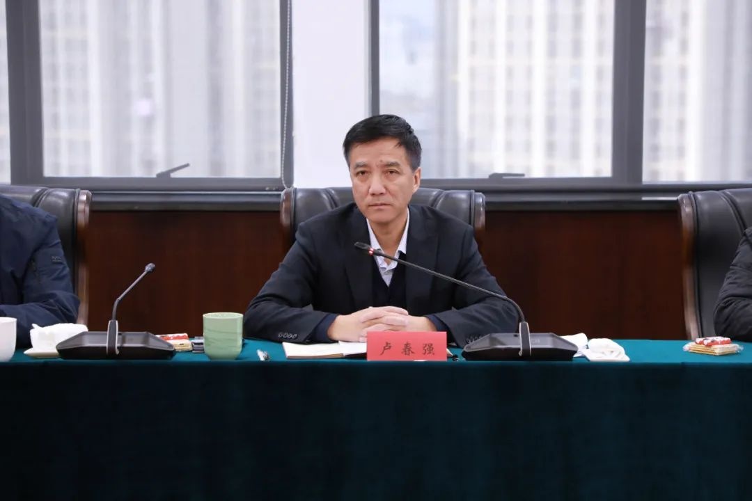 卢春强主持召开市钱江新城管委会(市三江汇管委会)务虚会暨月度工作