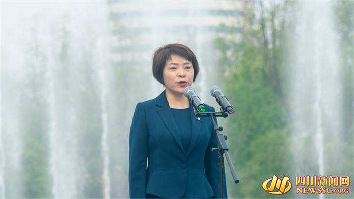 南充启动全民阅读活动 万人诵读《三国志》