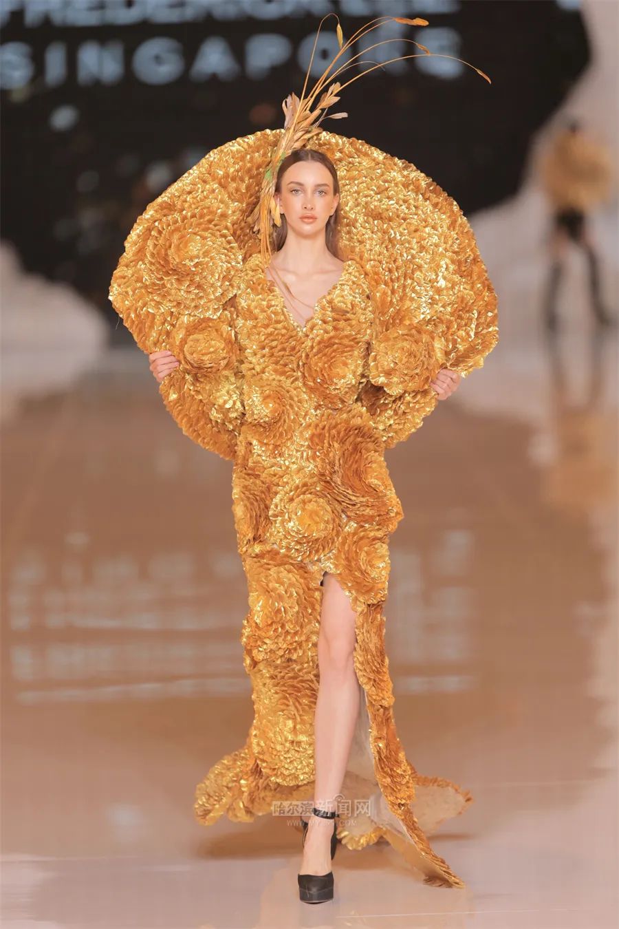 2024第十届哈尔滨国际时装周在西城红场盛装启幕