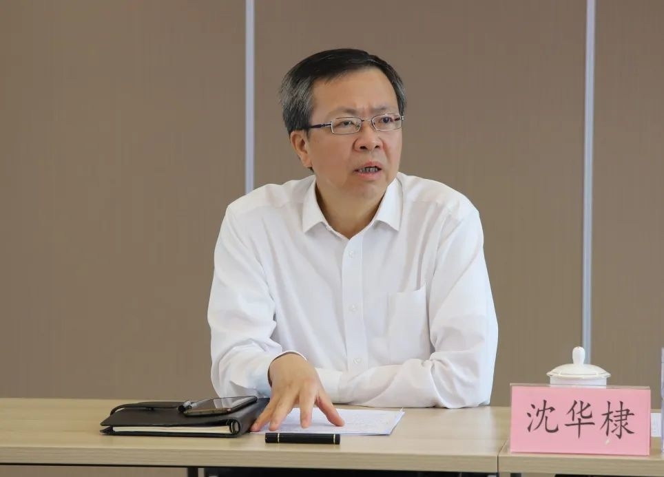 区人大常委会主任沈华棣调研"南北转型"金山发展重大项目建设