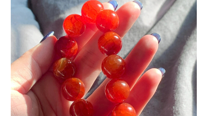 龙鳞凤血手串为啥戴着戴着没有龙鳞纹了