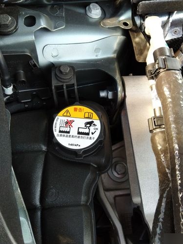 揽胜运动 防冻液 路虎揽胜运动版冷却液加注口在哪