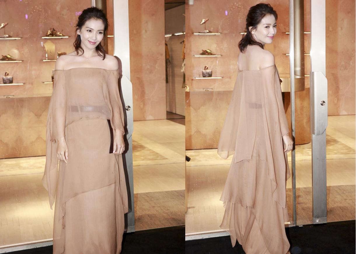 78年的刘涛和82年的车晓,同穿了裸色长裙,气质高级看不出年龄差