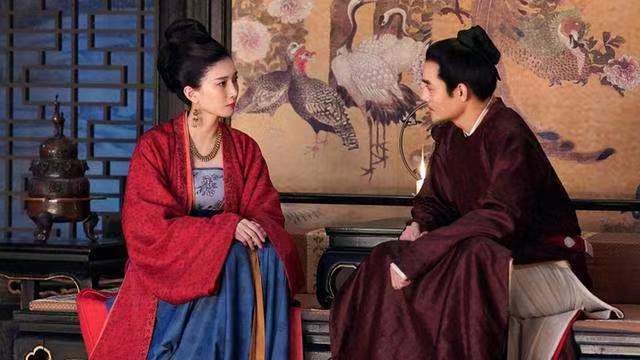 虞姬指责奸臣,自己反遭迫害,临死前几句话,终逆转君王之心