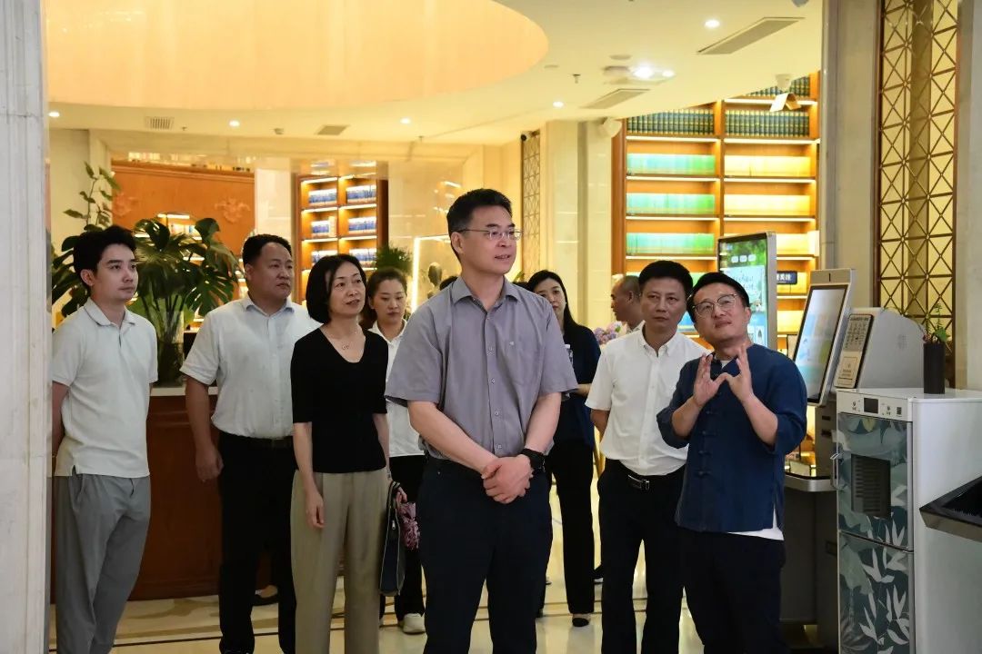 市人大常委会副主任张湘赣在南昌高新区检查公共文化服务"一法一条例"