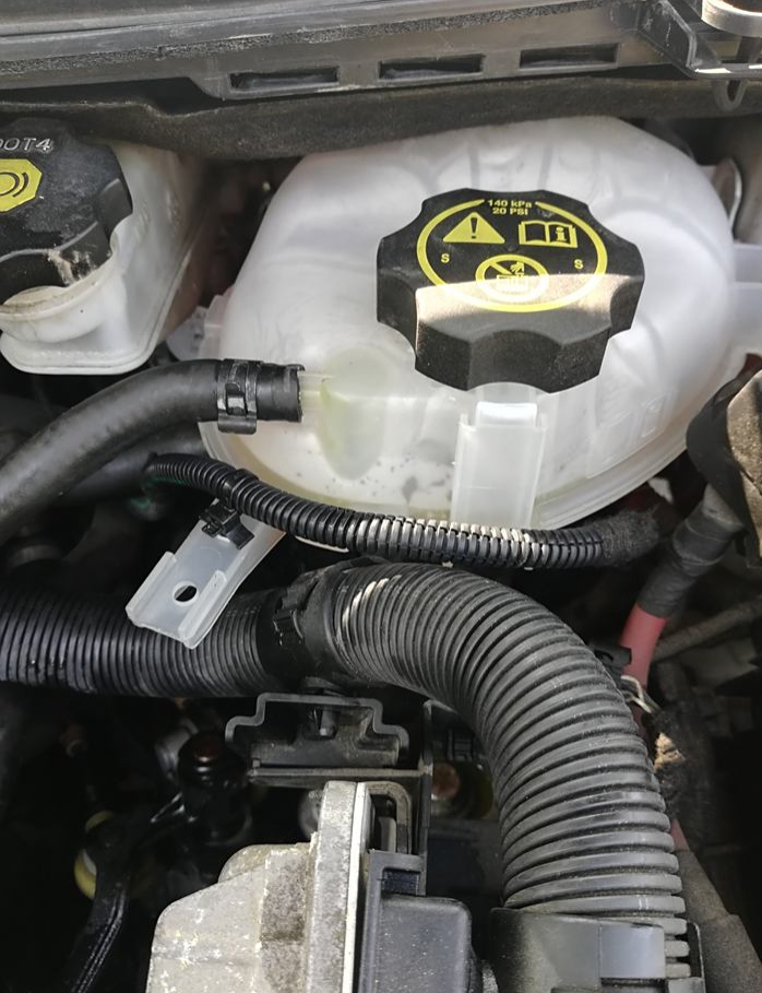 汽车副水壶老是缺水是什么原因?