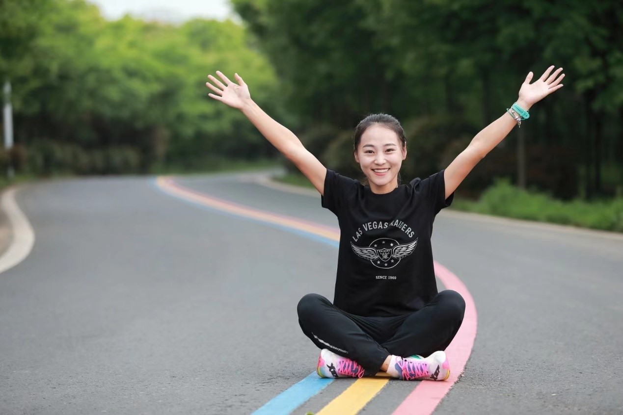 半马女神殷晓雨首届长马夺冠感言:中途差点弃赛,最终夺冠很幸运