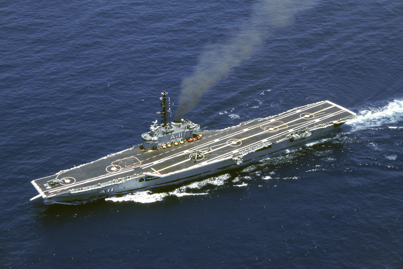 二战时有几百艘航母,为什么到了今天,举全国之力才能造出一艘?