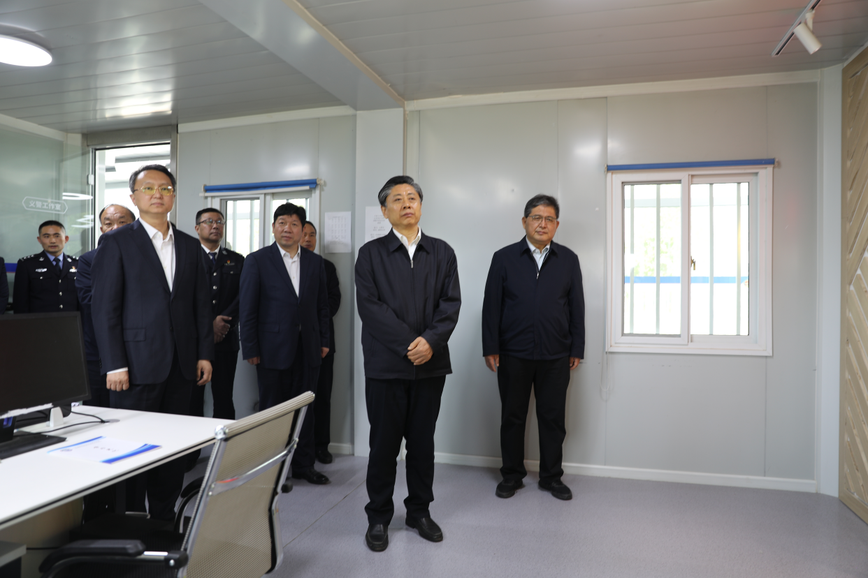 山东人大常委会副主任王艺华来齐鲁工业大学(山东省科学院)调研