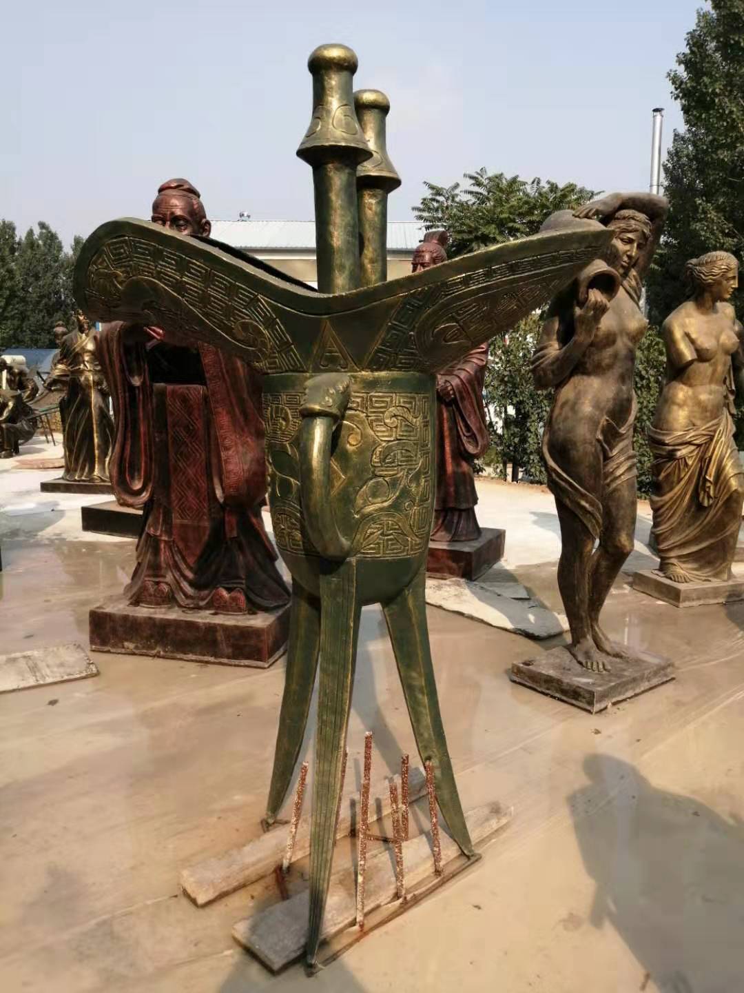酒樽铜雕,酒樽雕塑