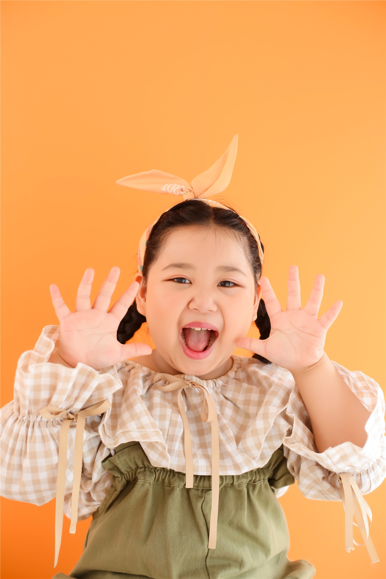 「专访」武汉教育电视台《星熠少年》国潮剧小演员白欣禾