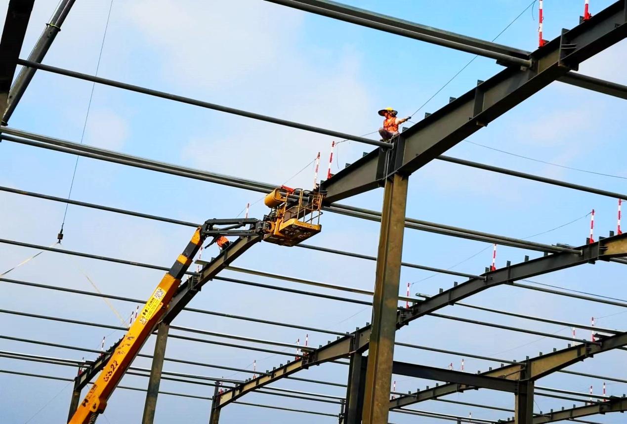 安徽庐江台创园:高温"炙烤"不服"暑" 加快发展有"凉"方