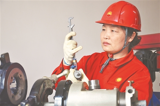 "感动石油人物"巡礼|刘丽:匠心筑梦