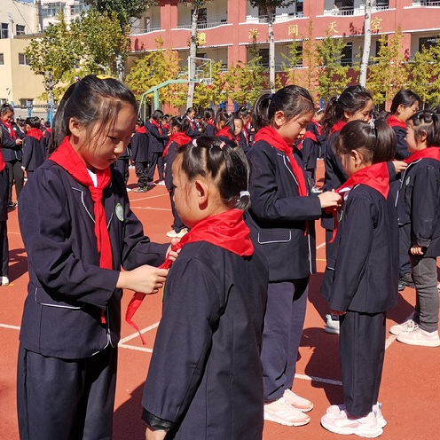 潍坊外国语学校|庆祝建队73周年暨新队员入队仪式