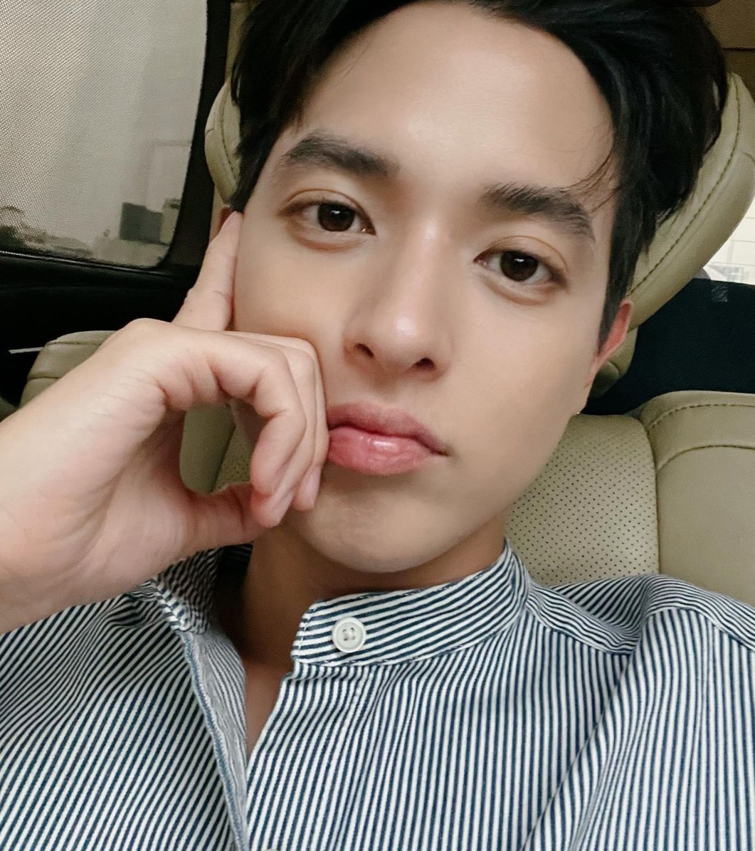 泰星james j:刚刚与foam一起去韩国旅行了,好人帮的兄弟也都在