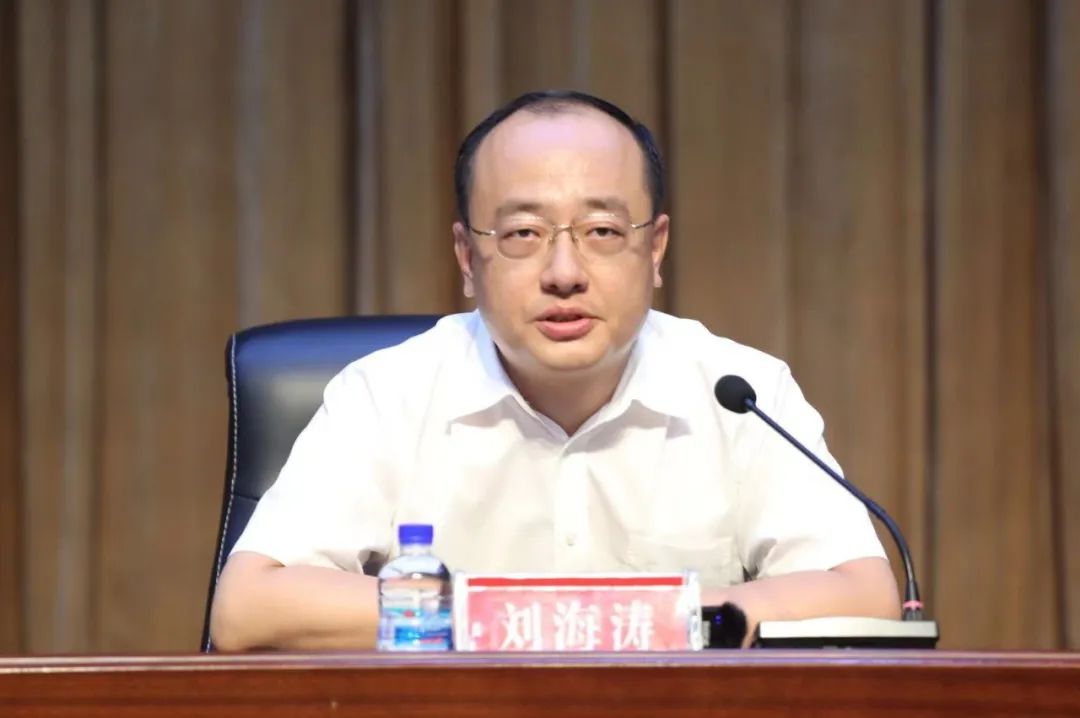 我市召开党政干部大会 宣布省委关于尚志市委书记任职的决定 刘海涛