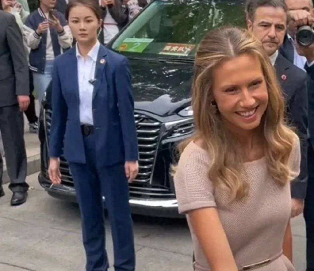 叙利亚第一夫人身边的中国女保镖火了!既酷又美