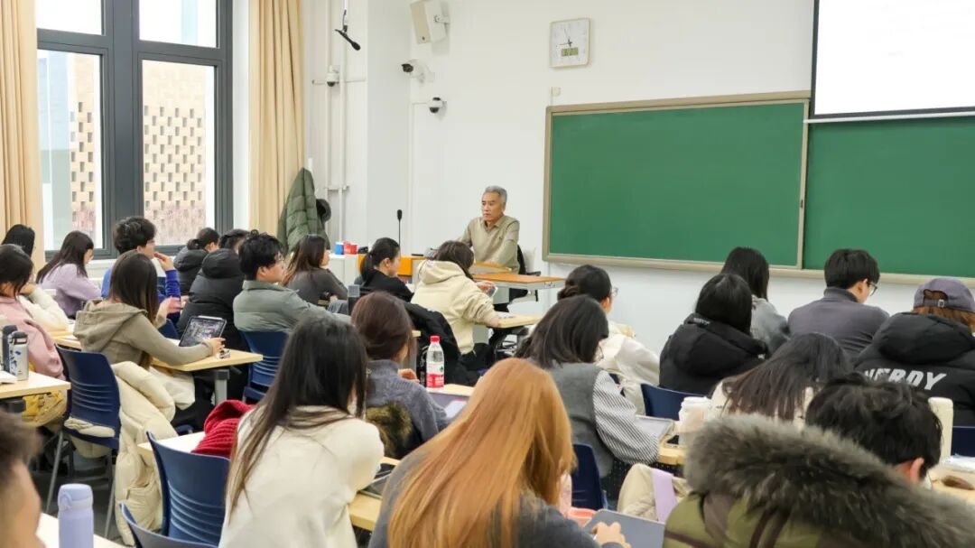 张嘉摄-1.jpg