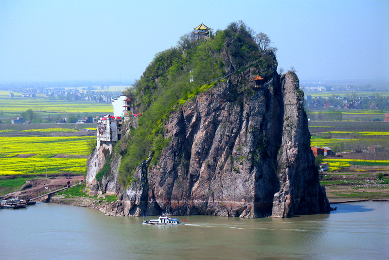 长江小孤山古建变农家乐?景区回应:古建为寺庙,农家乐在山下