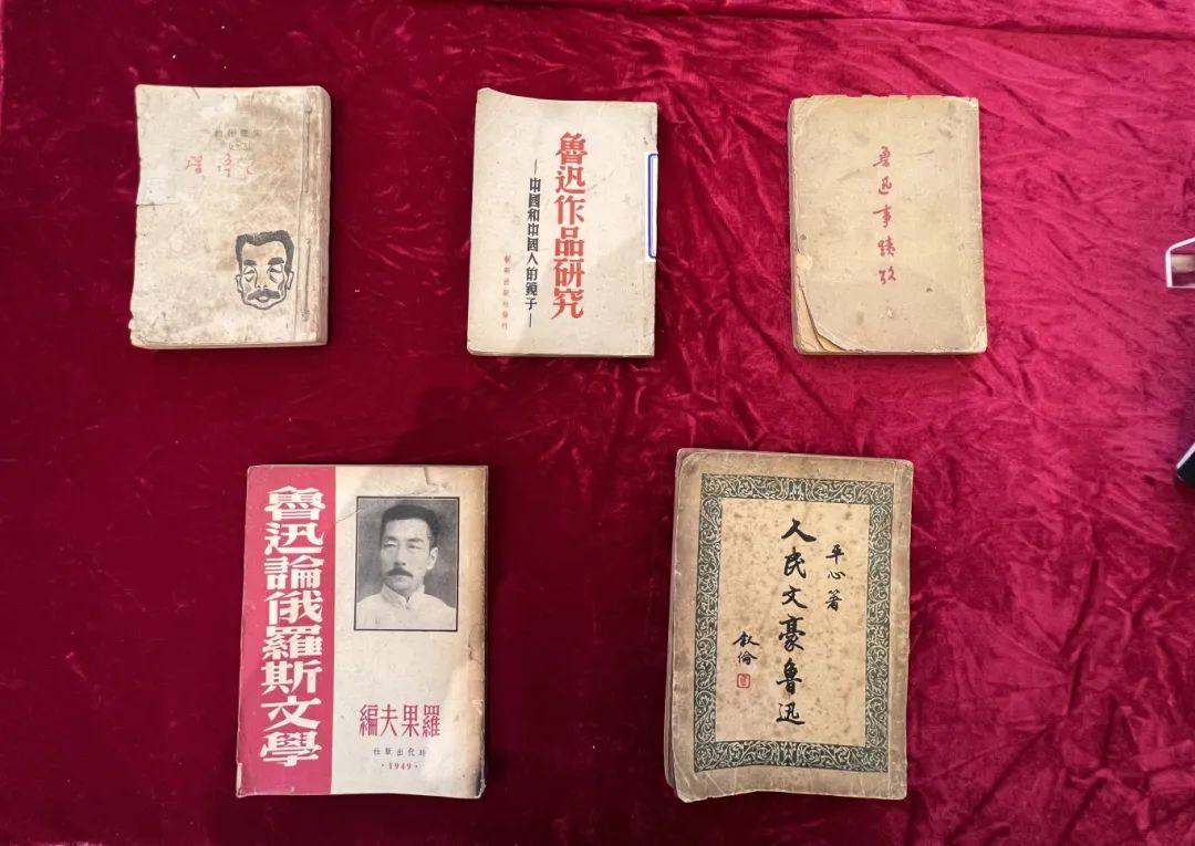 本次"红色瑰宝"藏品品鉴会以"大先生·鲁迅"为主题.