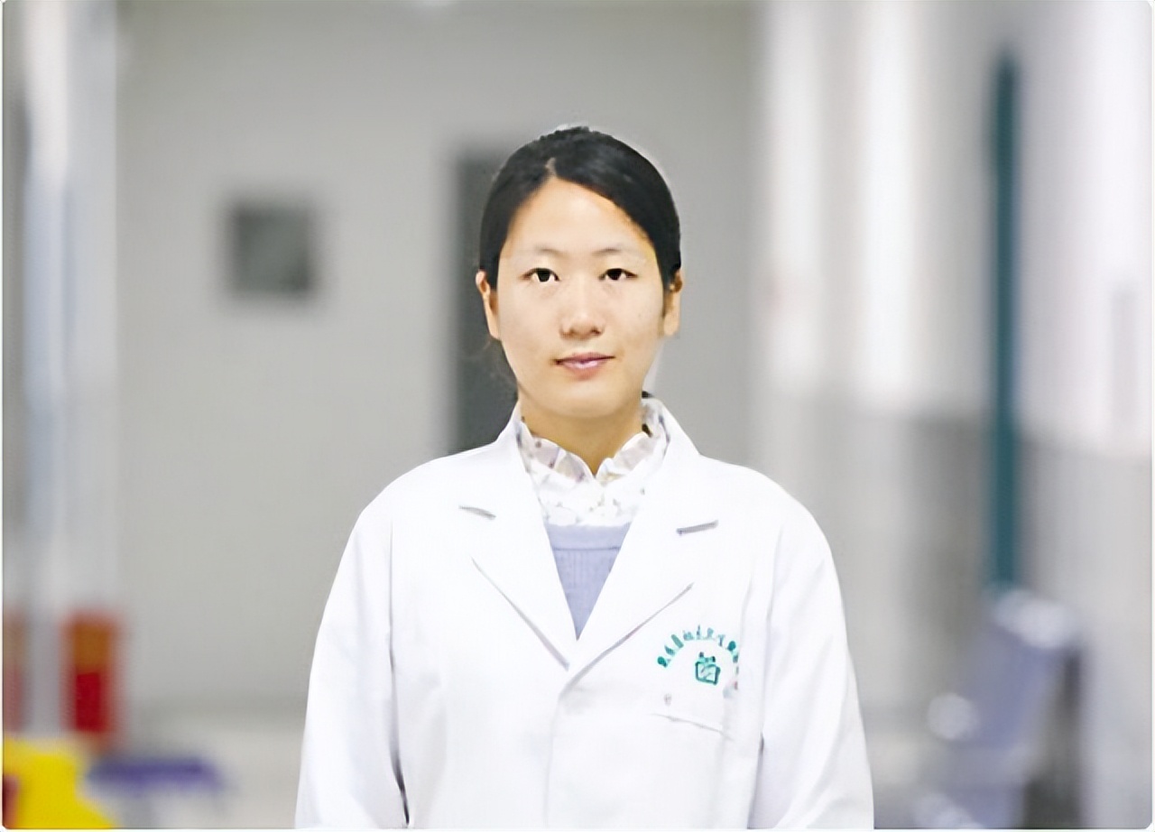 95后女医生甘如意骑行数百里返岗!这张通行证让人泪奔