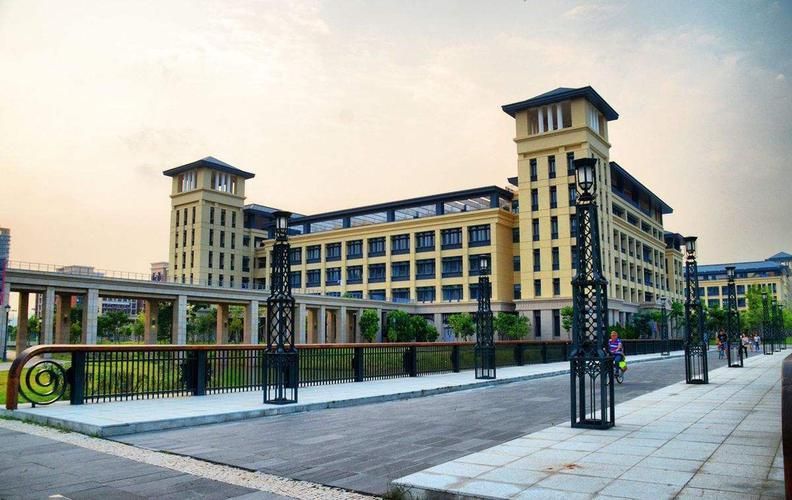 澳门理工大学本科申请条件介绍,保录取免语言直录澳理工!