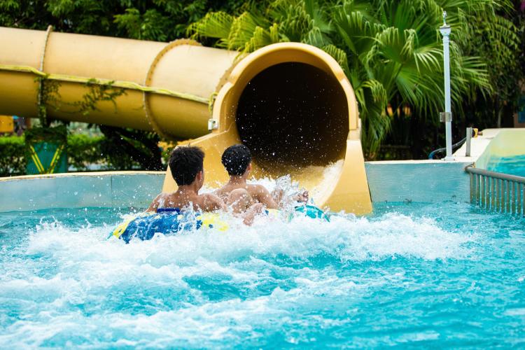 深圳欢乐谷玛雅水公园数十款戏水项目清凉登场